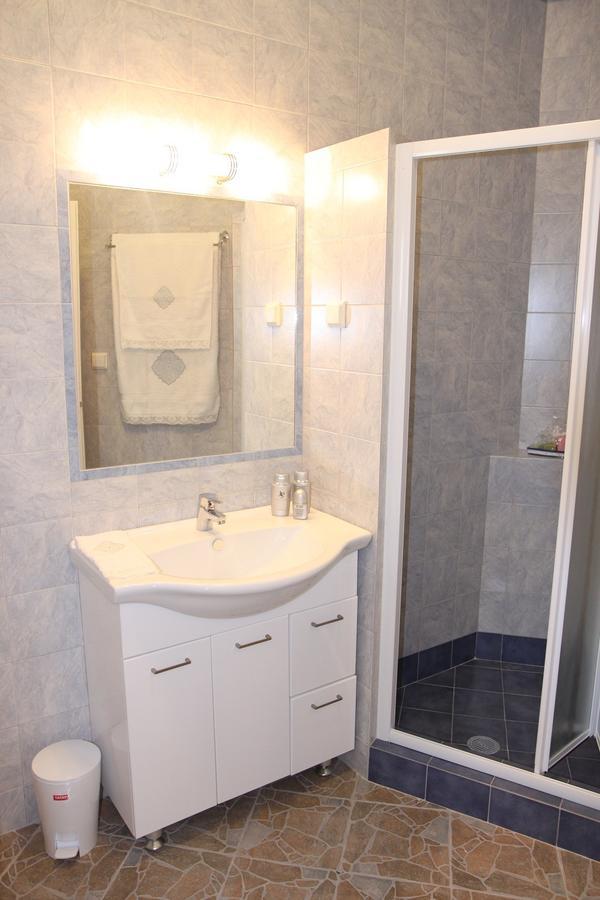 Be My Guest Apartment Athena Bagian luar foto
